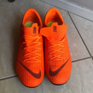 Nike mercurial soccer cleats size 9.5